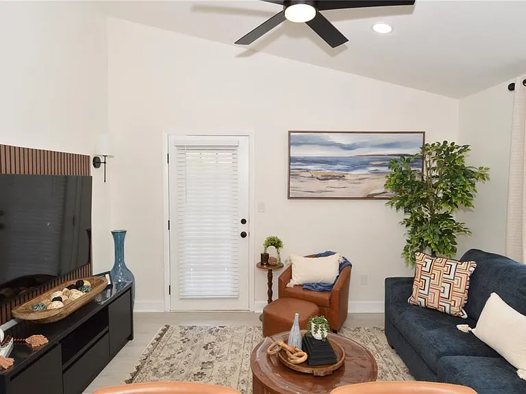 8714 Mallard Reserve Dr #201 — Photo 21