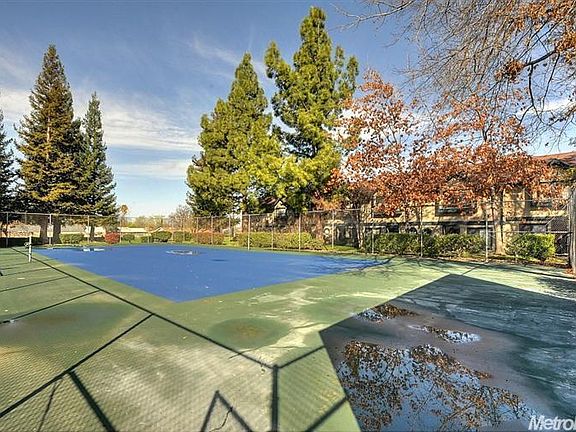 3rd image of 3550 Caballero Ln