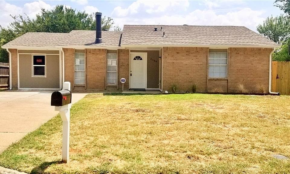1st image of 2304 Idlewood Dr