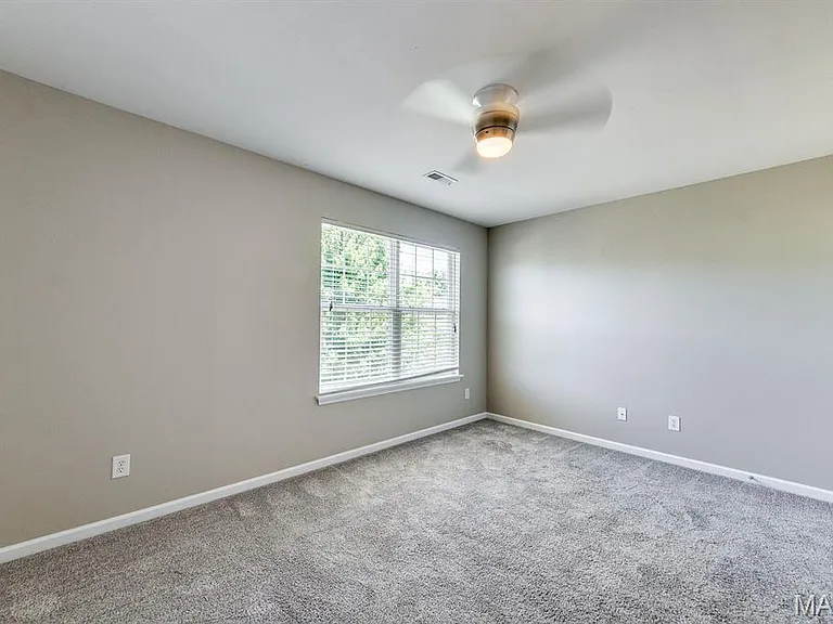 529 Parkgate Dr — Photo 30