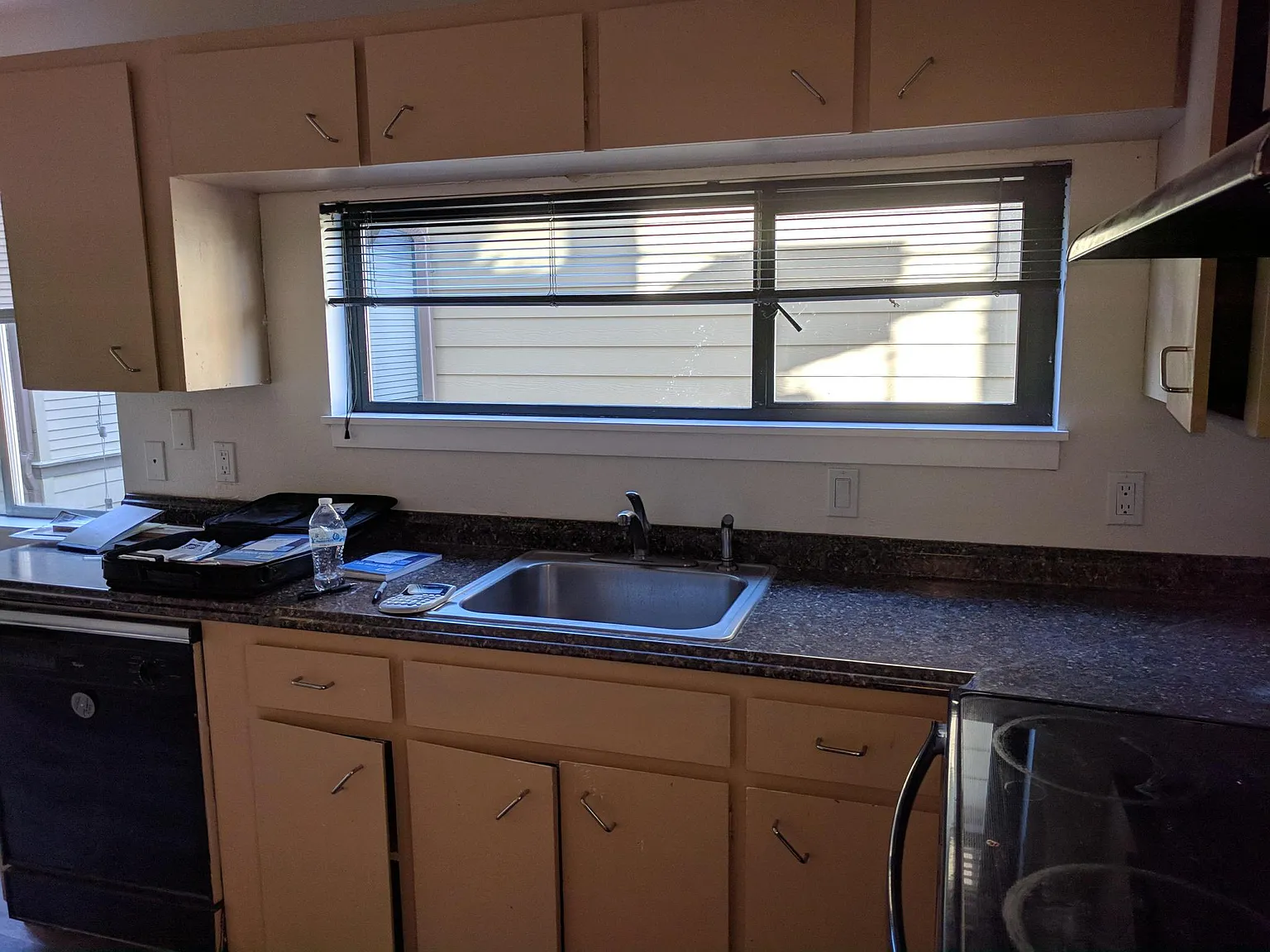 3 bed, 1405 sqft, $3,600 — Photo 2