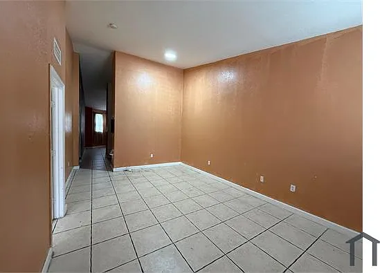 2811 SE 17th Ave #206 — Photo 3