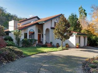 34 Woodhaven Ln, Walnut Creek, CA 94595