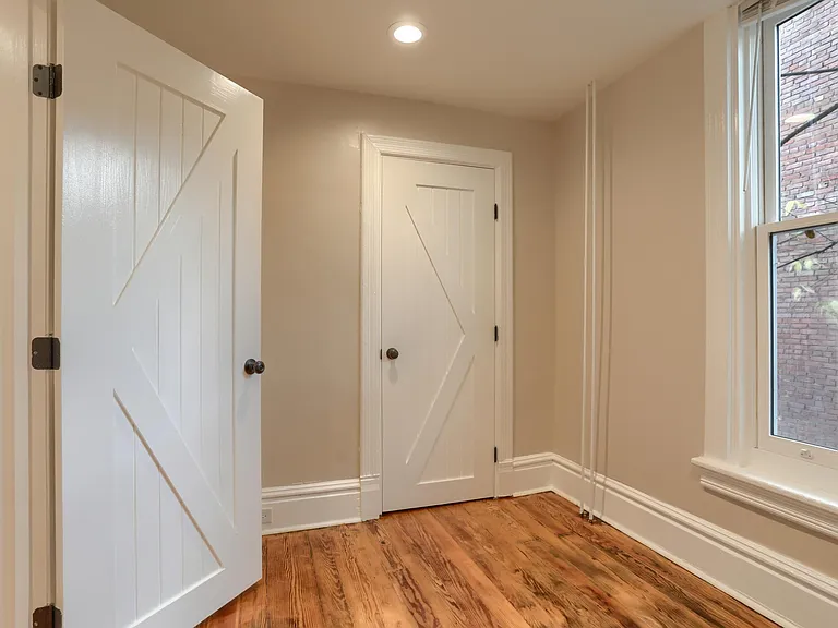 1526 Green St #2 — Photo 13