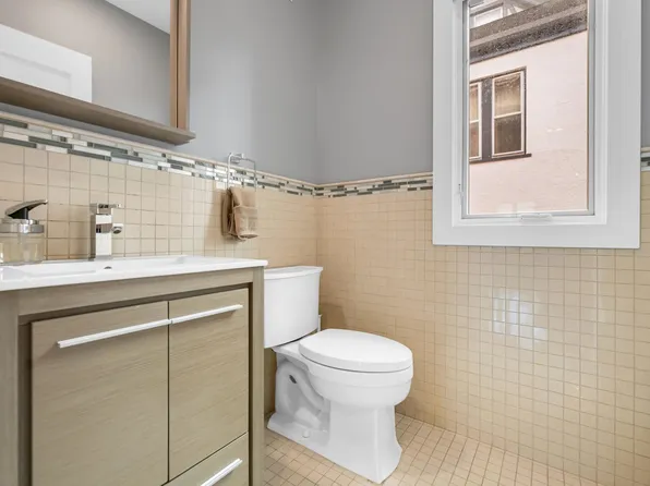 807 Edgewood Lane image 14 of 37