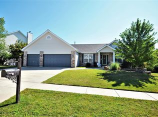 323 Kemp Dr, Wentzville, MO 63385
