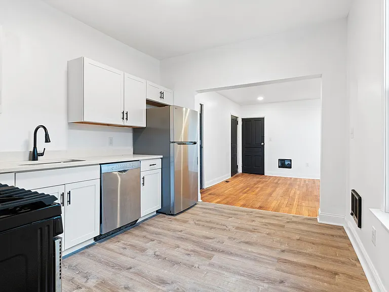 605 E 19th Ave — Photo 12