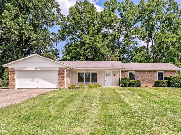 24 Hilltop Dr, Danville, IN 46122