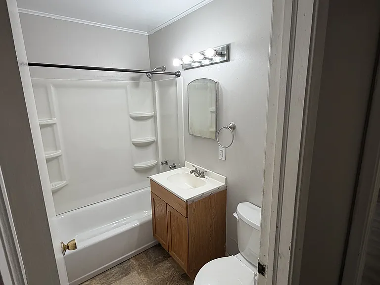 742 N University Blvd #2 — Photo 12