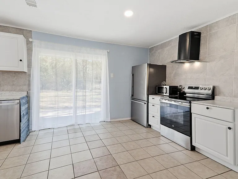 1403 Little St — Photo 10