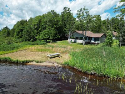 1915N Wawaushnosh Dr, Manistique, MI, 49854