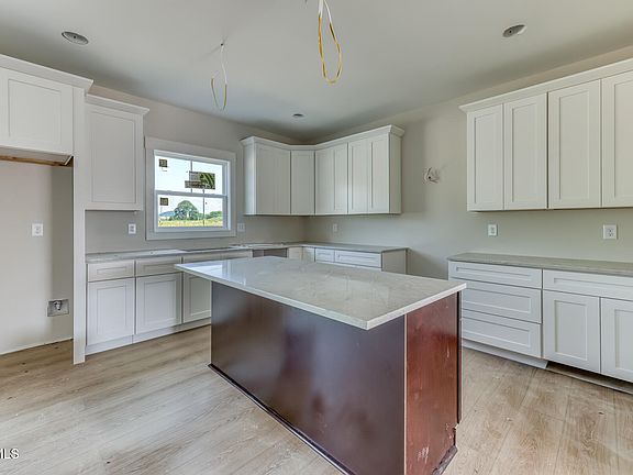 4th image of 2062 Brickyard Park Dr