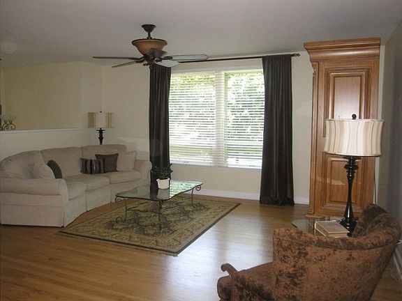 4th image of 537 S Burno Dr