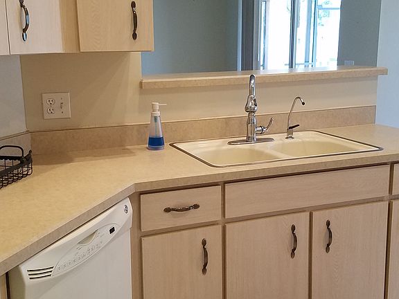 2nd image of 74 Breeze Hill Ln
