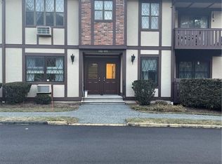 451 Sierra Vista Ln #451, Valley Cottage, NY 10989