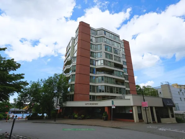 1675 Hornby St #203, Vancouver, BC V6Z 2M3
