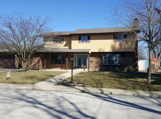 550 N Hickory St, Manteno, IL
