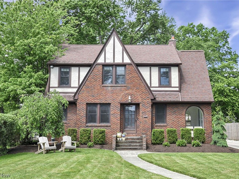 1st image of 348 Lake Forest Dr