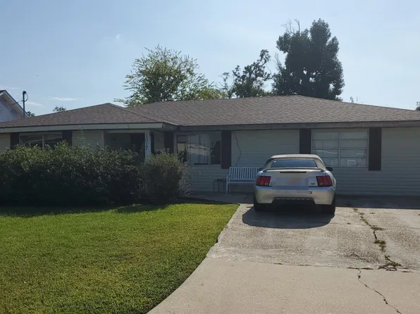 1017 Hickman St, Westlake, LA 70669