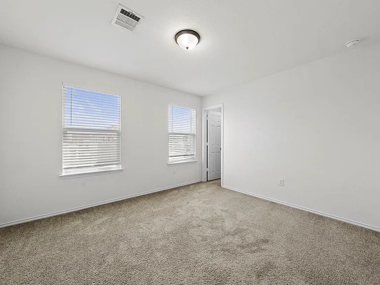 544 Ayinger Ln — Photo 30