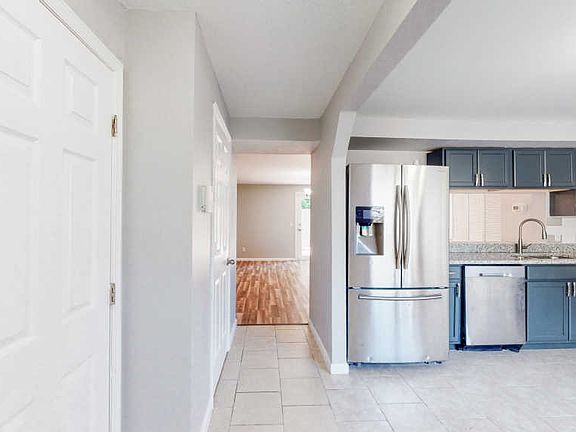 2nd image of 2858 Lake Forest Dr