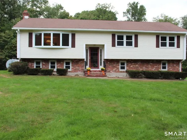 27 Hurd Street, Shelton, CT 06484