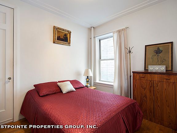 4th image of 261 W 22nd St #2/0
