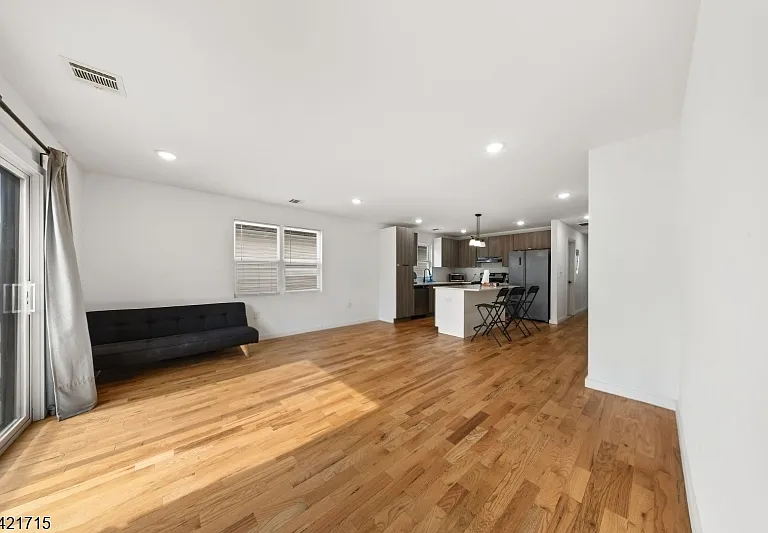 735 Seaport Dr #2 — Photo 8