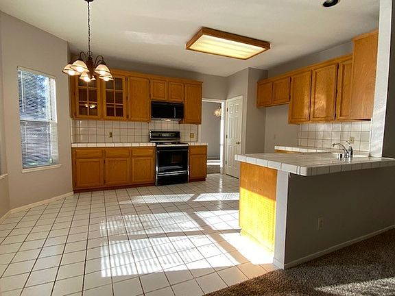 4th image of 2259 Eagle Dr