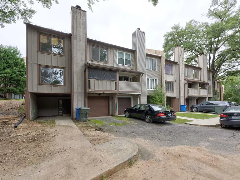 2036 Watermark Pl — Photo 1