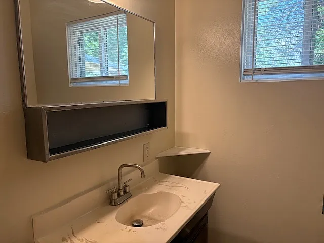 126 Saranac Dr — Photo 25