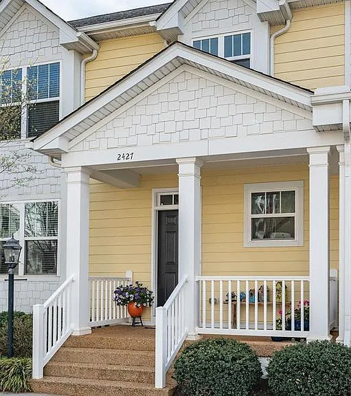 2427 Winthrop Dr — Photo 1