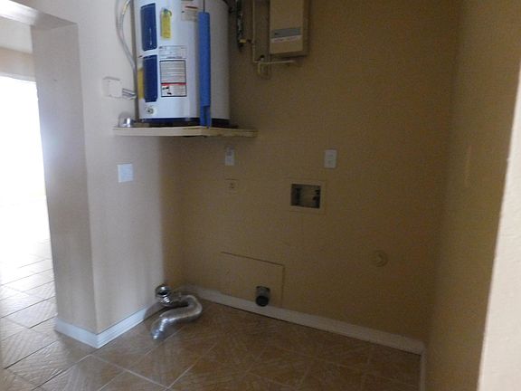 3rd image of 119 Plumosa Dr