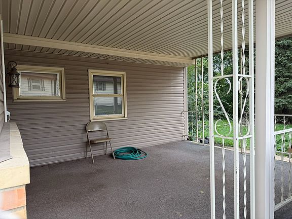5th image of 306 15th Ave SW