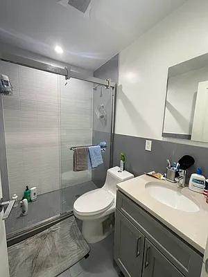 Rented by Jonis Realty | media 9