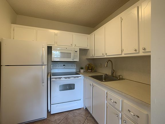 2nd image of 245 Coventry E #K