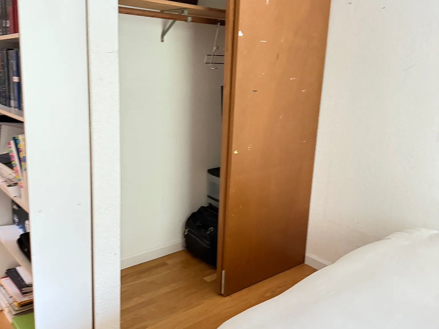 5 bed, 2600 sqft, $950 — Photo 3