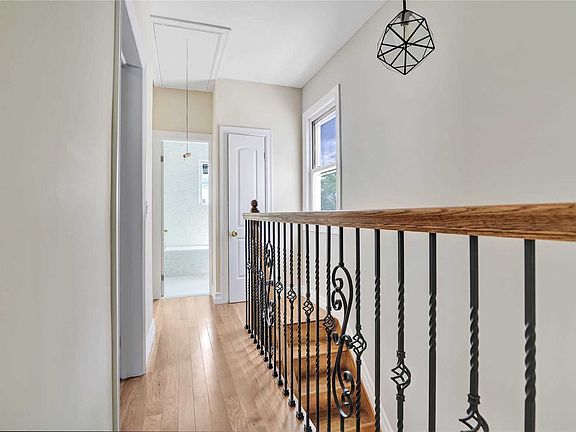 4th image of 2634 94th St