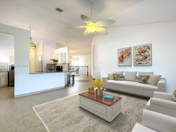 20 Via De Casas Sur APT 202, Boynton Beach, FL 33426