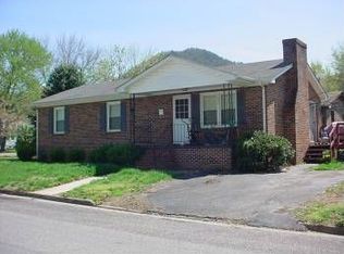 674 E 14th St, Buena Vista, VA 24416