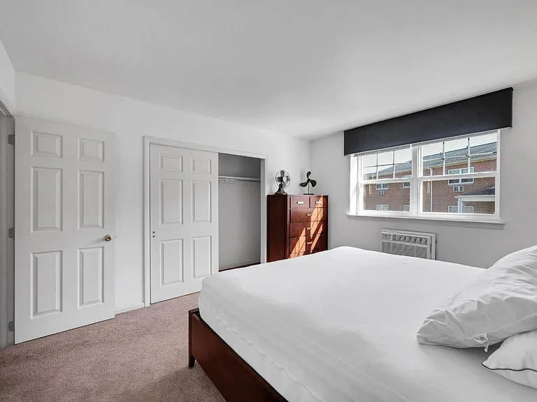 Carlwynne Manor Apartment Homes — Photo 15