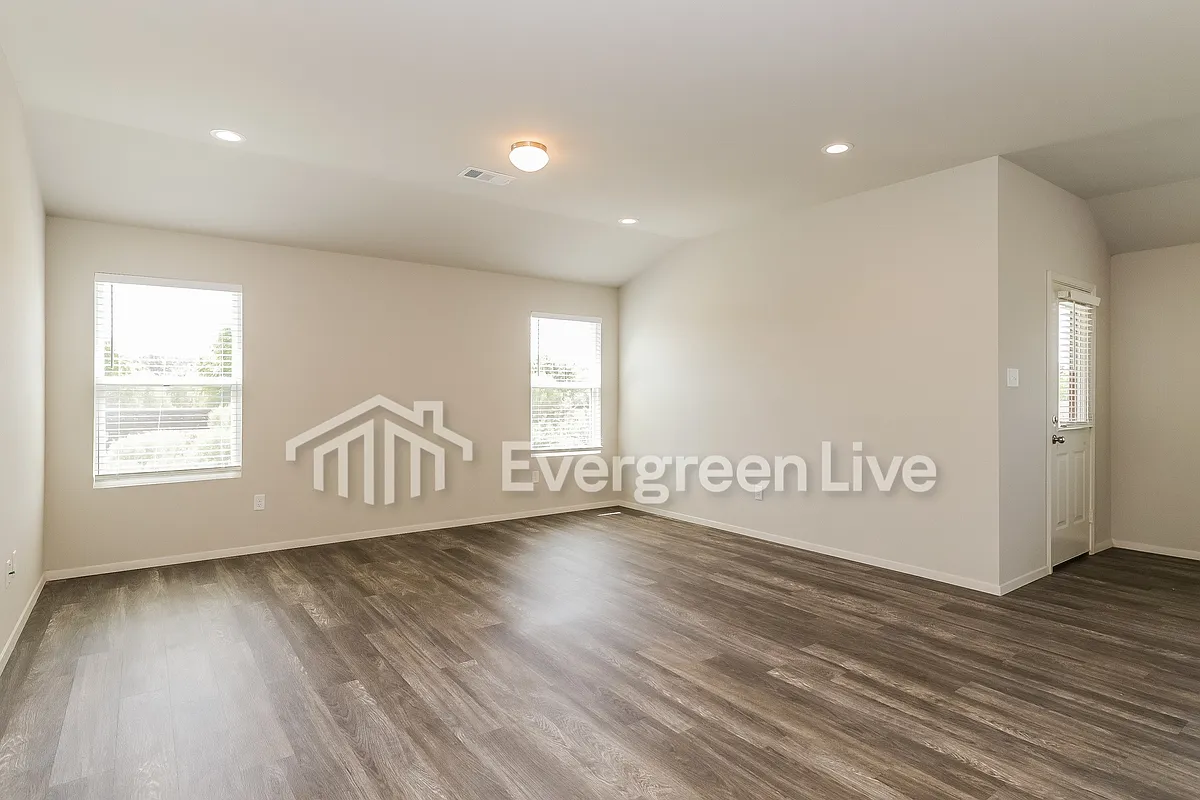 Building Photo - 120 Ellis Dr