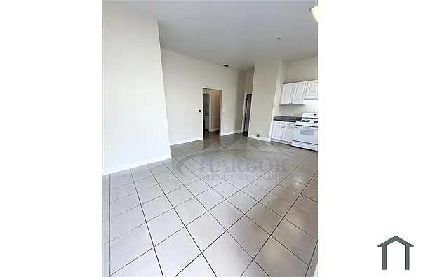 Building Photo - 1039 W 253rd St #1043