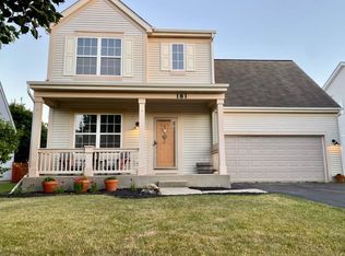 181 W Hampton Dr, Round Lake, IL 60073