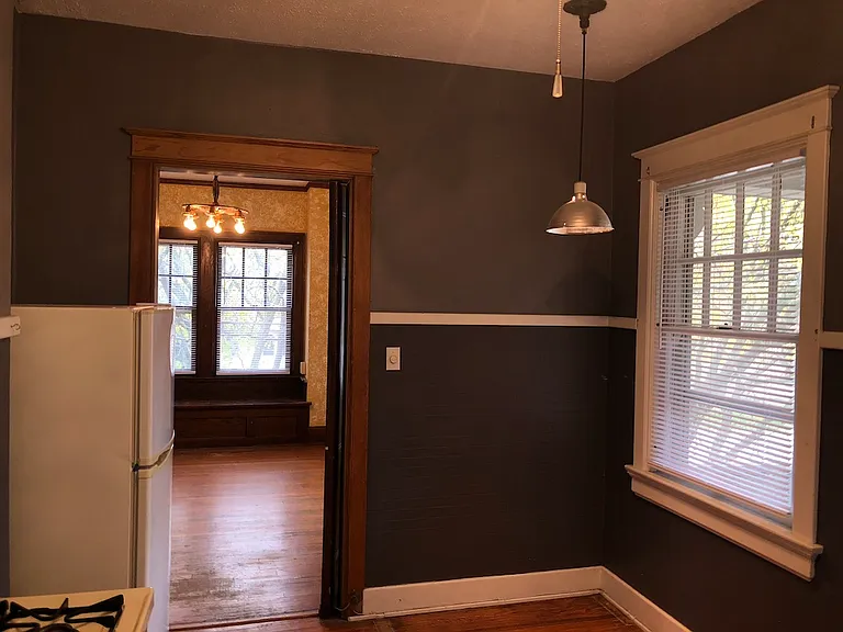 605 Forest Ave — Photo 20