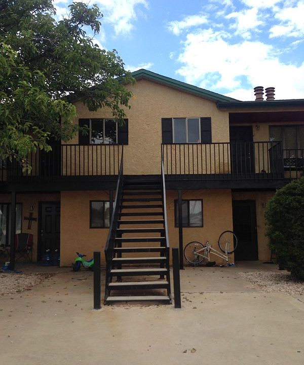 1st image of 1208B Aspen Dr