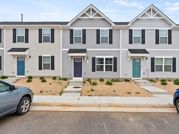 772 Carson Cir, Grottoes, VA 24441