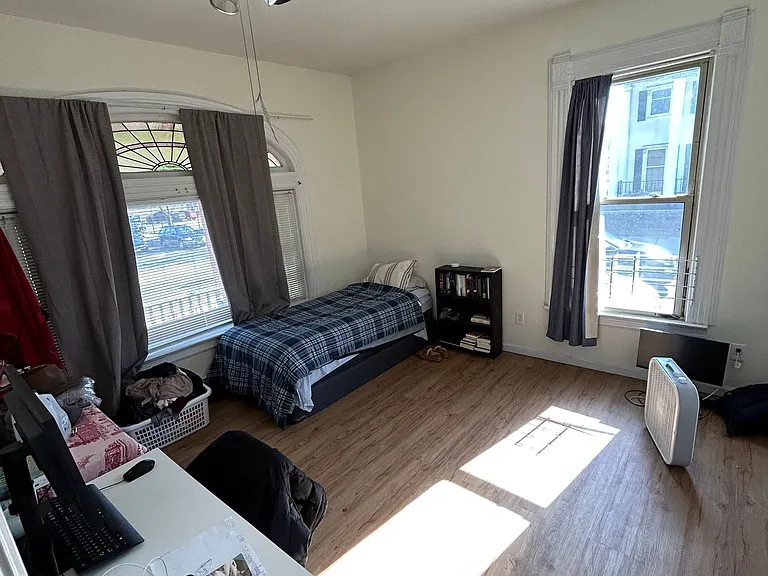 260 Dwight St #C — Photo 6