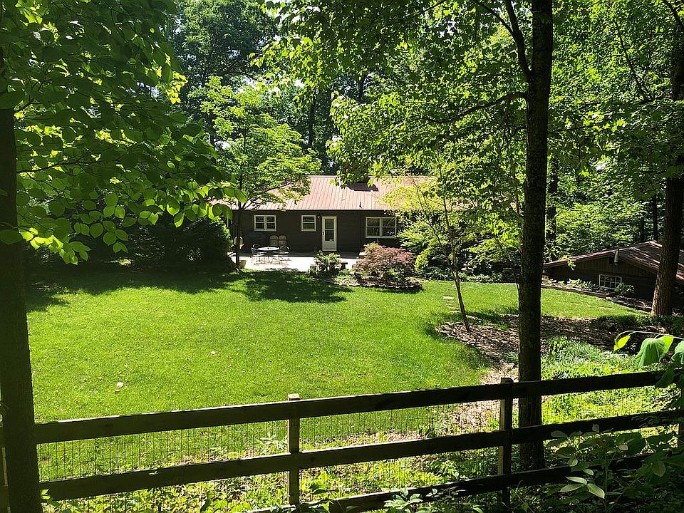 2nd image of 5929 Ridgewood Rd