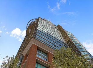 1088 Quebec St #1503, Vancouver, BC V6A4H2
